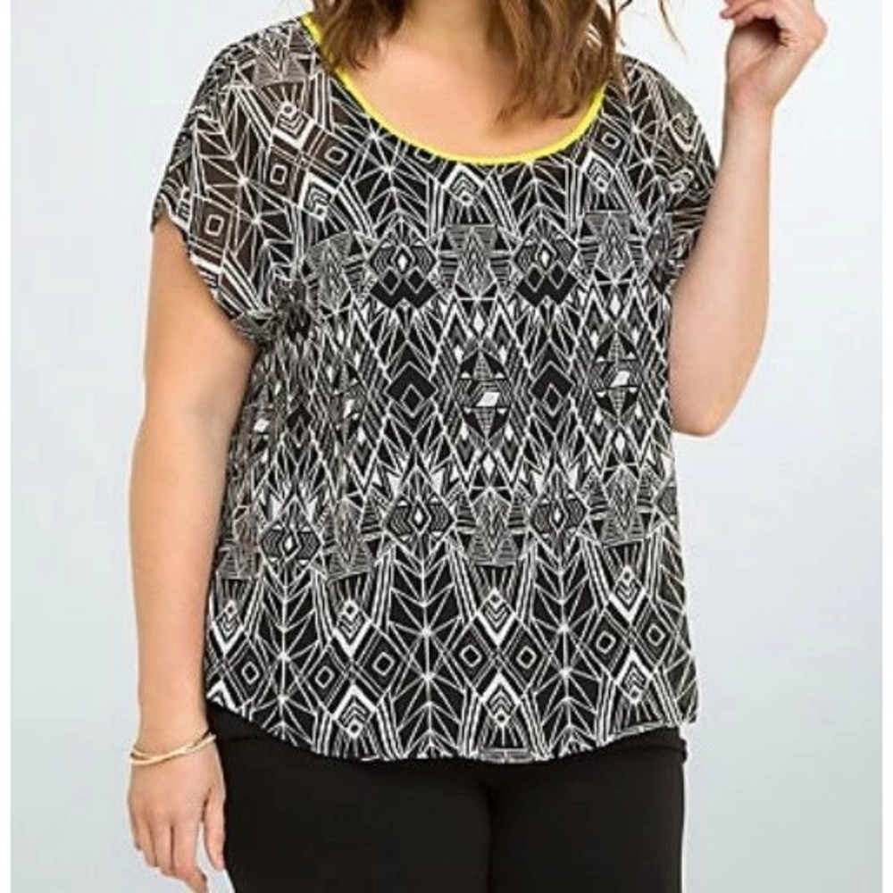 Torrid Black White Geometric Tribal Print Xback Blouse Neon Yellow Trim 0 L 12